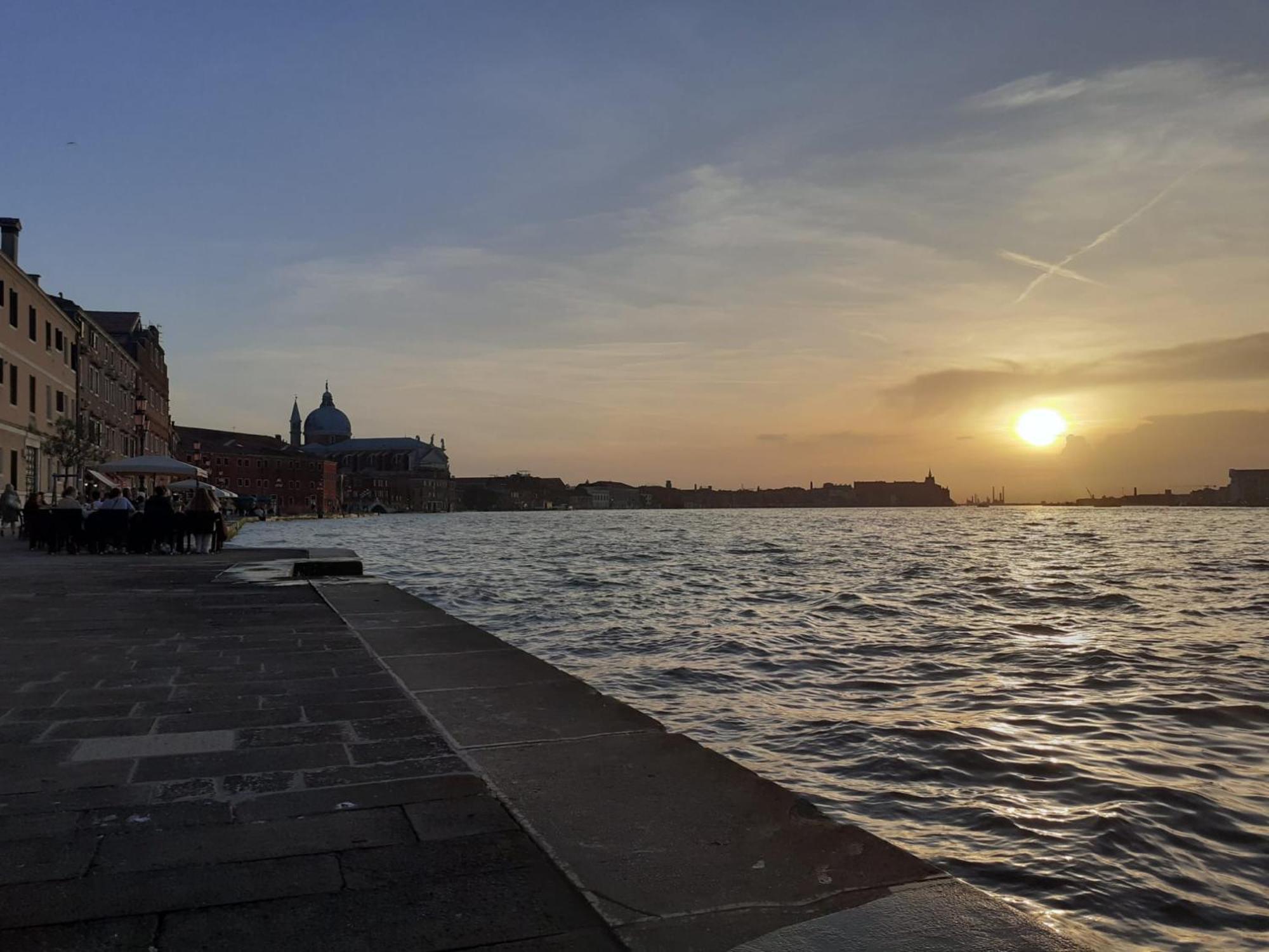 3 Windows On St - Waterfront Venedig
